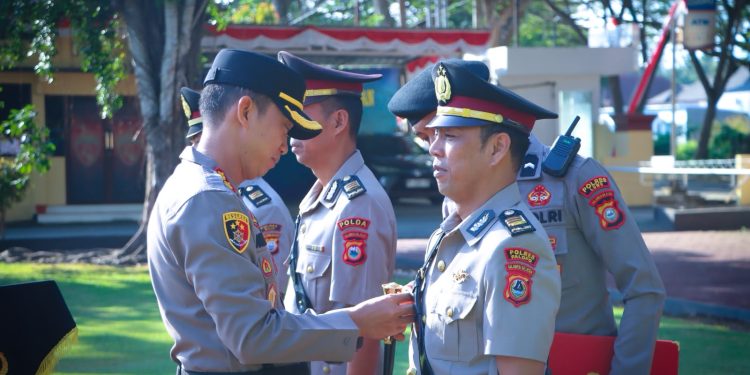 Kapolres Luwu Pimpin Pelantikan Kabagren dan Serah Terima Jabatan Kasiwas