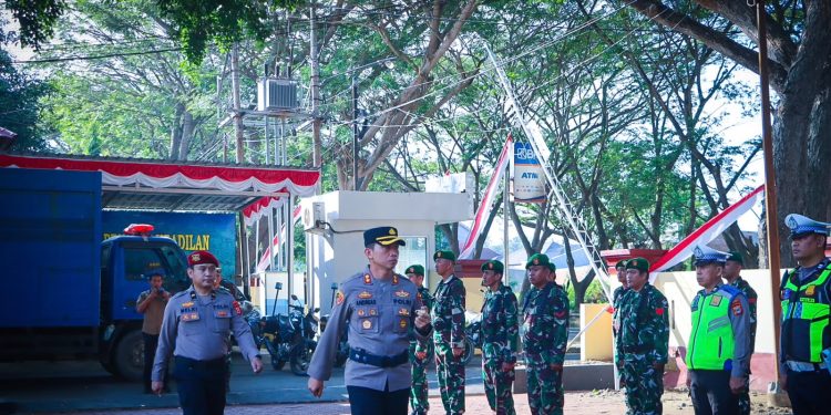 Hadapi Ancaman Karhutla, Kapolres Luwu Pimpin Apel Gelar Pasukan dan Cek Kesiapan Peralatan
