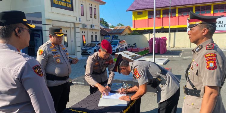 Kapolres Selayar Pimpin Sertijab Kabag, Kapolsek dan Pelantikan Kasi Humas
