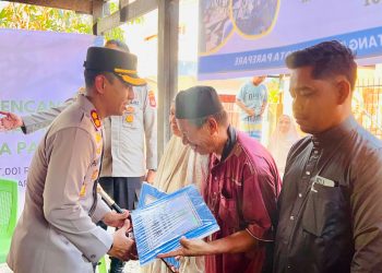 Kapolres Parepare Serahkan Bantuan Bencana Kebakaran Yang Disalurkan Pemkot