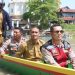 Tak Sekedar Jaga Kamtibmas, Kapolres Wajo Turun Langsung Bagikan Bantuan ke Warga TPI 45