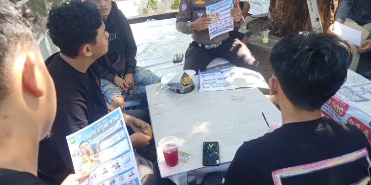 Satlantas Polres Bone Sosialisasikan Traffic Attitude Record Kepada Komunitas Ojol