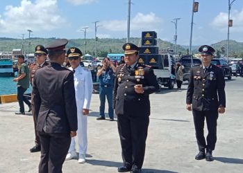 Peringati HUT RI ke-81, Kapolres Selayar Pimpin Upacara Tabur Bunga di Dermaga Pelabuhan Benteng