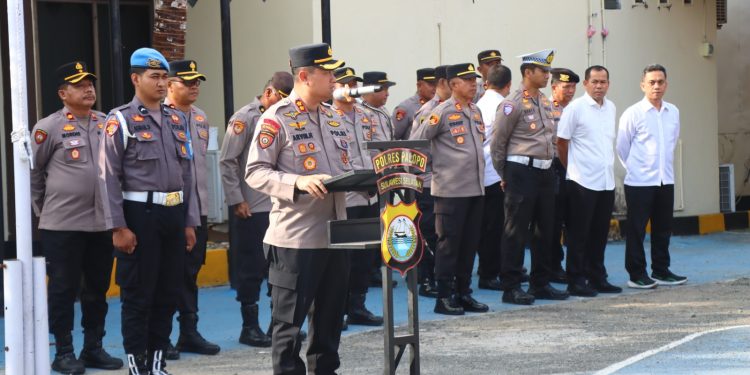 Pimpin Apel, Kapolres Palopo Tekankan Evaluasi Tugas, Kedisiplinan an Kesehatan Personel