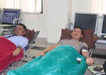 Kapolres Luwu Ikut Donor Darah Dalam Rangka HUT ke-81 Mahkamah Agung RI
