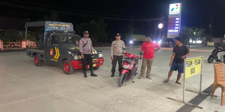 Cegah Kriminalitas di Malam Hari, Polsek Urban Pitumpanua Intensifkan Patroli Biru