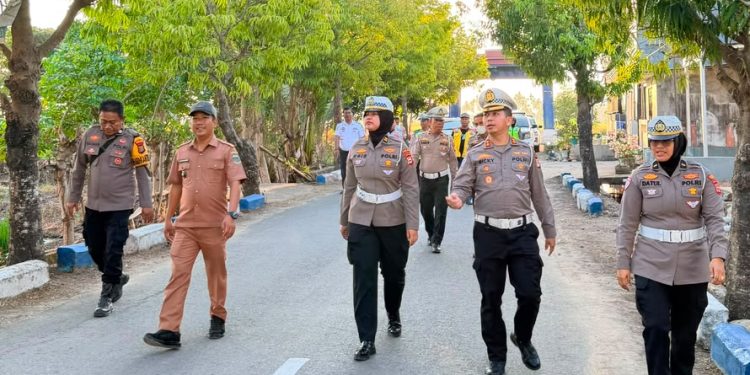 Kasubdit Kamsel Ditlantas Polda Sulsel Pimpin Monev Kampung Tertib Lalu Lintas di Pinrang