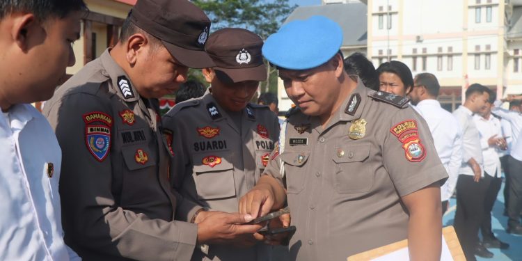 Propam Polres Toraja Utara Razia HP Anggota, Antisipasi Judol dan Pinjol Ilegal