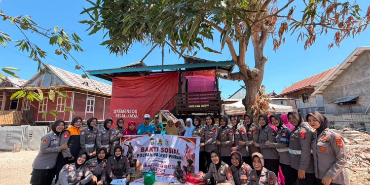 Peringati HUT ke-78 Polwan, Srikandi Polres Pinrang Gelar Baksos dan Trauma Healing ke Korban Kebakaran