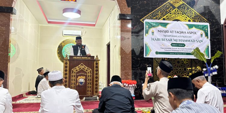 Hadiri Maulid Nabi Muhammad, Kapolres Soppeng Perkenalkan Diri dan Ajak Warga Perkuat Silaturahmi