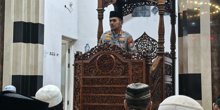 Safari Subuh di Masjid Besar Limbung, Kapolresta Gowa Ajak Jamaah Bersinergi Jaga Keamanan