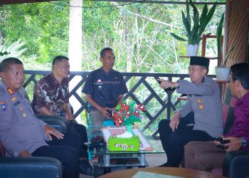 Perkuat Silaturahmi, Kapolres Luwu Ajak Warga Suli Barat Jadi Polisi Bagi Diri Sendiri dan Lingkungan