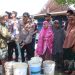 Kapolres Wajo Salurkan 6.000 Liter Air Bersih Untuk Warga di Tengah Musim Kemarau