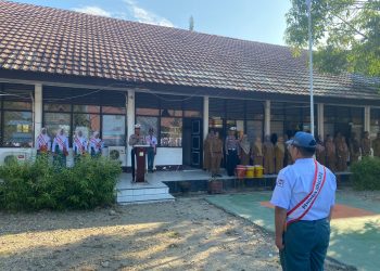 Jadi Pembina Upacara, Kasat Lantas Polres Barru Ajak Pelajar Jadi Pelopor Keselamatan dan Tidak Bullying