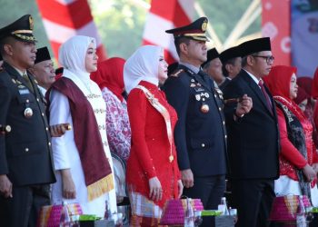 Kapolrestabes Makassar Hadiri Upacara Pengibaran Bendera Merah Putih di Karebosi