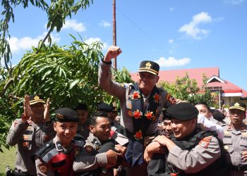 Isak Tangis Personel Polres Bulukumba Lepas AKBP Restu Wijayanto