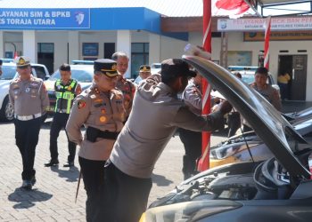 Pastikan Kesiapan Operasional, Kapolres Toraja Utara Cek Langsung Kelayakan Kendaraan Dinas