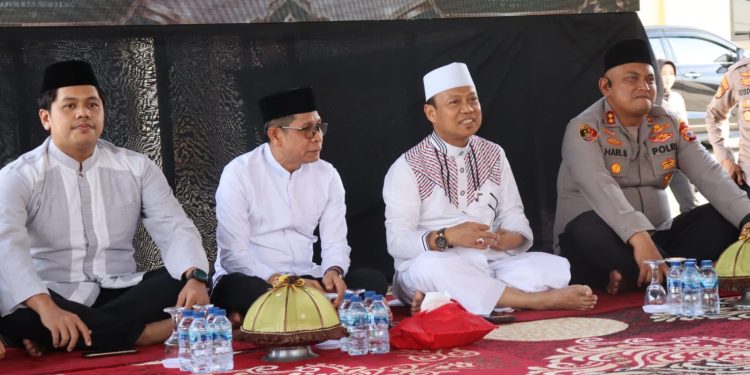 Hadirkan Ust Das’ad Latif Memberikan Tausiah, Kapolres Soppeng Ajak Personel Teladani Rasulullah