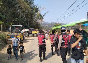 Lestarikan Tradisi Budaya, Personel Polres Toraja Utara Amankan Gelaran Ma’pasilaga Tedong