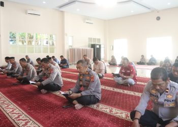 Perkuat Keimanan dan Karakter Humanis, Personel Polres Wajo  Gelar Binrohtal