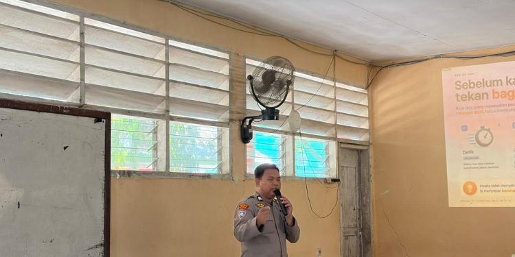 Personel Polres Wajo Beri Pemahaman dan Literasi Terkait IA ke Pelajar