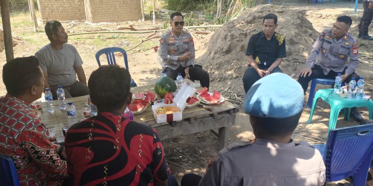 Kapolresta Gowa Cek Pengerjaan Sumur Bor, Hadirkan Harapan Untuk Warga Romanglasa