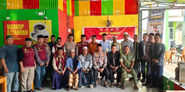 Usai Safari Subuh, Kapolresta Gowa Gelar Jumat Curhat di Pallangga