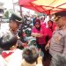 Jumat Berkah, Kapolres Toraja Utara Bersama Bhayangkari Bagikan Paket Makan Siang kepada Masyarakat