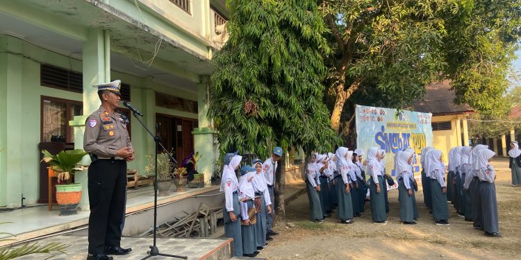 Police Go To School, Kasat Lantas Polres Barru Edukasi Pelajar SMA Negeri 1