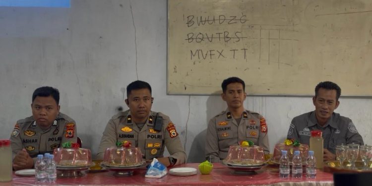 Personel Polres Wajo Gelar Sosialisasi dan Edukasi Paham AI ke Pelajar di SMAN 2