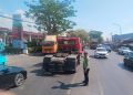 Satlantas Polres Maros Berjibaku di Tengah Terik Matahari, Urai Antrean SPBU
