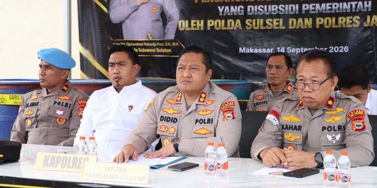 Kapolres Selayar Ikuti Pers Rilis Kasus BBM Ilegal yang Dipimpin Kapolda Sulsel