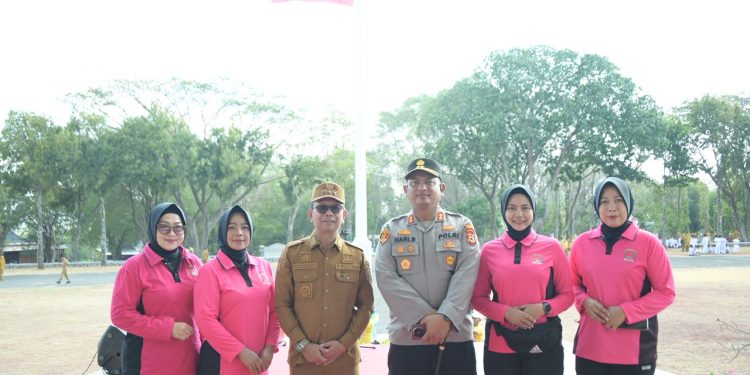 Dukung Gerakan Masyarakat Aktif dan Bugar, Kapolres Soppeng Bersama Ketua Bhayangkari Hadiri Haornas ke-43