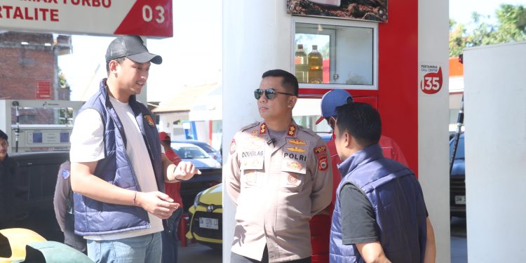 Sidak SPBU Amessangeng, Kapolres Wajo Ingatkan Petugas Tak Layani Pengisian Berulang