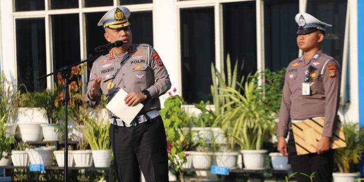 Pimpin Apel Bersama, Dirlantas Polda Sulsel Tekankan Transformasi Pelayanan Berbasis Teknologi