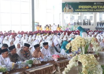 Kapolres Soppeng Hadiri Maulid di Universitas Lamappapoleonro, Pererat Silaturahmi