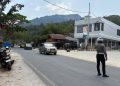 Antisipasi Penumpukan Antrean BBM, Sat Lantas Polres Toraja Utara Gelar Pengaturan di Depan SPBU