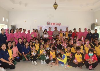 Jelang HKGB Ke 74, Polres Toraja Utara Bersama Bhayangkari Gelar Aksi Sosial ke Penyandang Disabilitas
