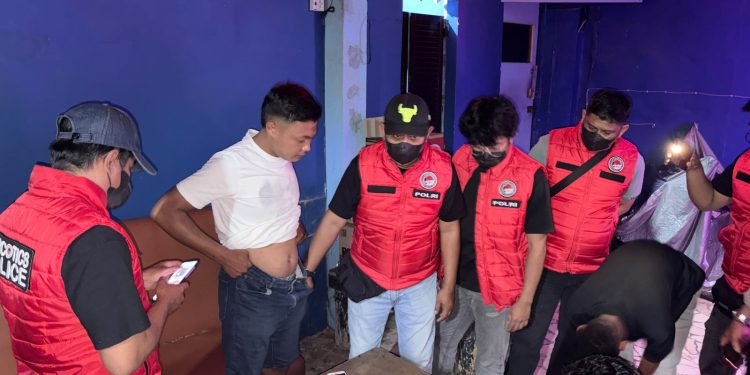 Personel Polres Toraja Utara Gelar Patroli Gabungan dan Razia THM, Seorang Pemuda Diamankan