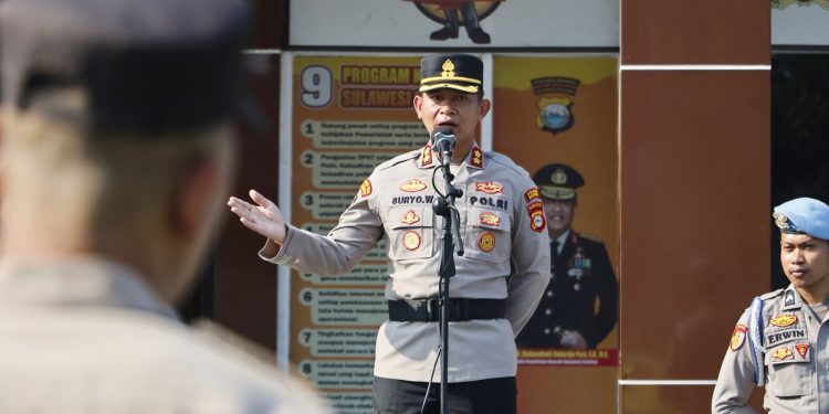 Pimpin Apel Perdana, Kapolres Barru: Jadikan Tribrata dan Catur Prasetya Sebagai Pedoman Tugas