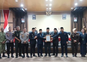 Waka Polres Parepare Hadiri Rapat Paripurna Persetujuan Bersama Yang Dipimpin Walikota dan DPRD