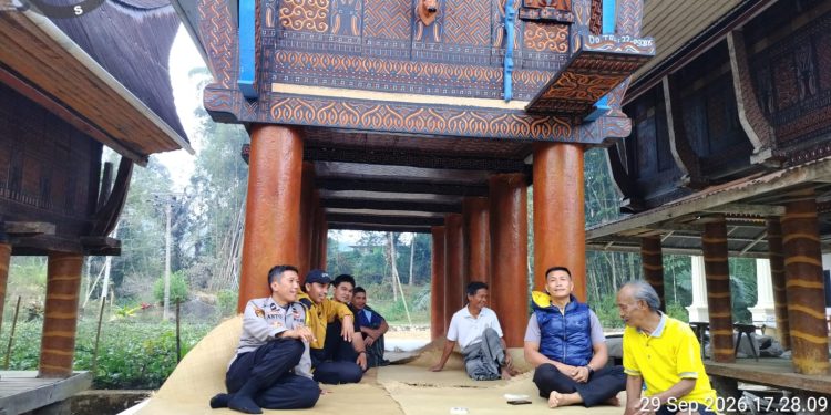 Polsek Sesean Mediasi Perselisihan Warga di Bangkelekila’ Hingga Sepakat Berdamai