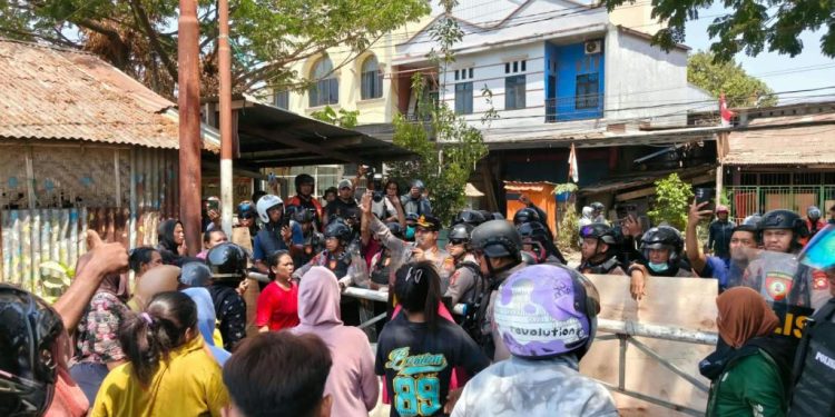 Kapolrestabes Makassar Turun Langsung Bubarkan Perang Kelompok di Bitowa