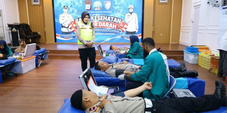 Satlantas Polrestabes Makassar Gelar Donor Darah Dalam Rangka Hari Lalu Lintas ke-71