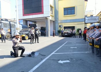 Kapolrestabes Makassar Pantau Langsung Latihan Dalmas Yang Dilakukan Personel Sat Samapta