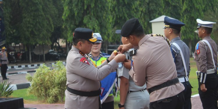 Pimpin Apel Gelar Pasukan Ops Patuh Pallawa 2026, Kapolda Sulsel: Polisi Bersama Masyarakat Aman dan Berkeselamatan