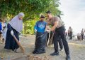 Green Policing, Kapolres Parepare bersama Wali Kota dan Masyarakat Karya Bakti Bersih Pantai