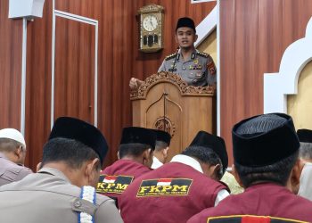 Kapolresta Gowa Hadir Beri Pesan Kamtibmas Lewat Subuh Keliling di Masjid Muallim