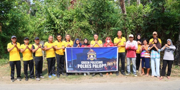 Green Policing, Kapolres Palopo Bersama Masyarakat Gelar Aksi Bersih Lingkungan di Tomarundung