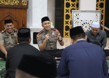 Kapolres Sidrap Sapa Jamaah Masjid Raya Pangkajene Lewat Safari Subuh
